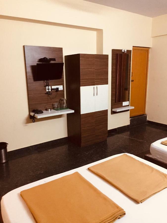 Sapphire Inn Bangalore Luaran gambar