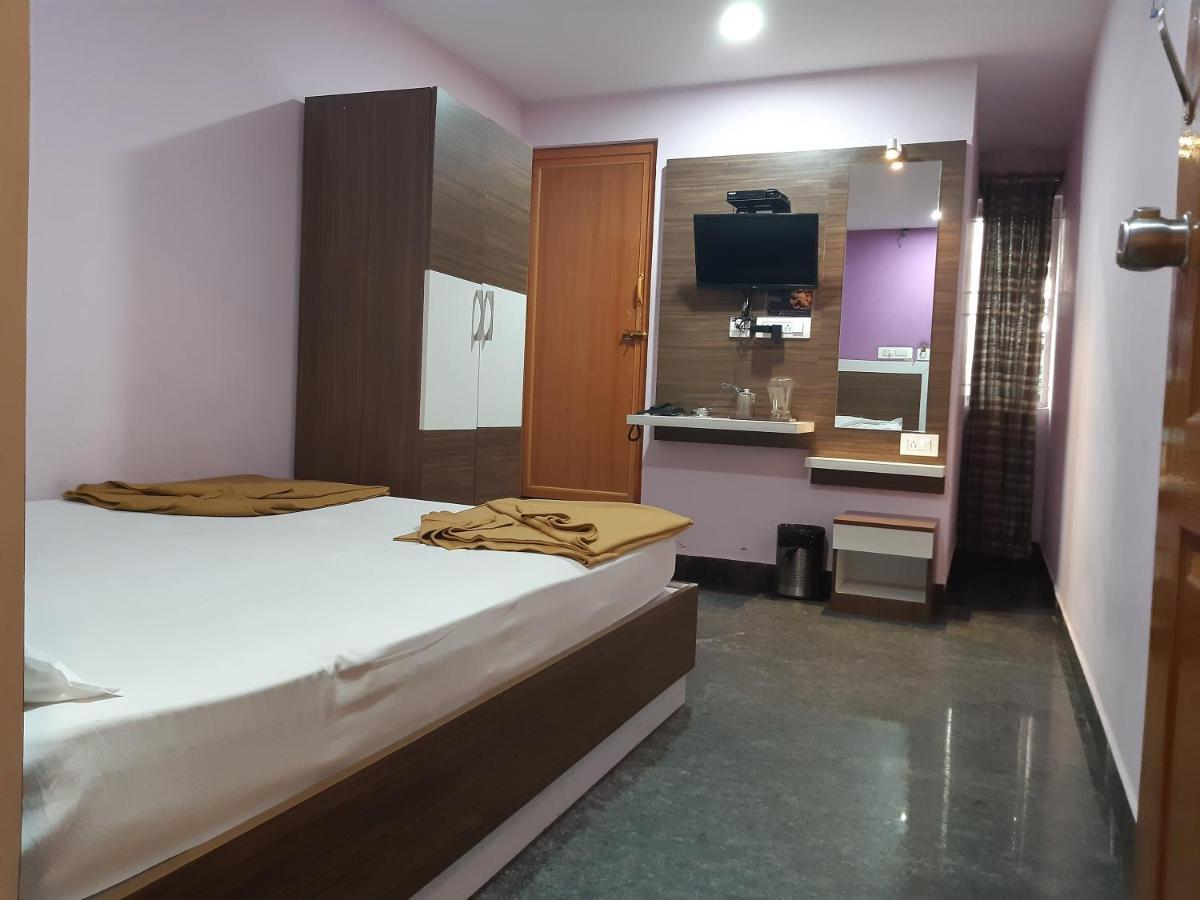 Sapphire Inn Bangalore Luaran gambar